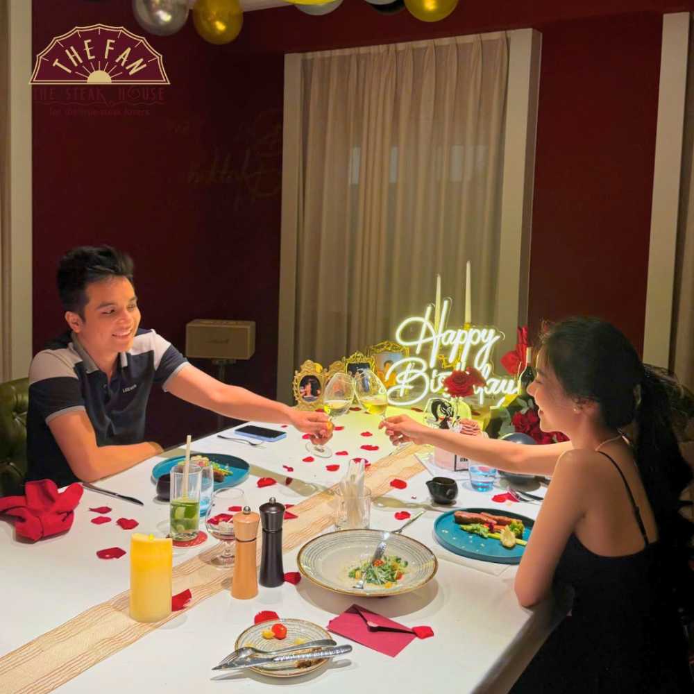 Không gian tiệc tại Steakhouse The Fan